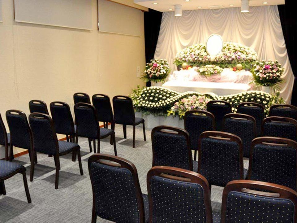 萬福寺葬祭ホール(梶原殿)での葬儀風景